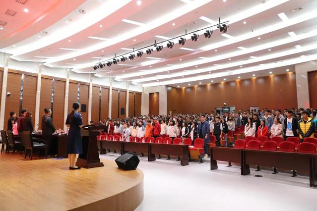 齐唱团歌 齐唱团歌